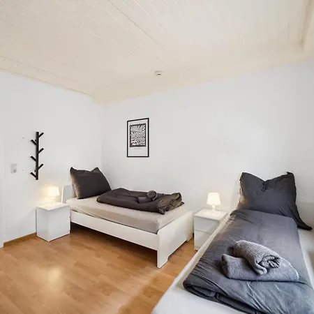 Monteur - Fuer Bis Zu 6 Personen In 63452 - Hu08a Apartment *