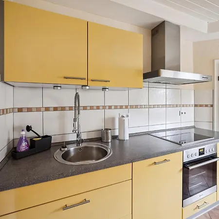 Apartment Monteur - Fuer Bis Zu 6 Personen In 63452 - Hu08a