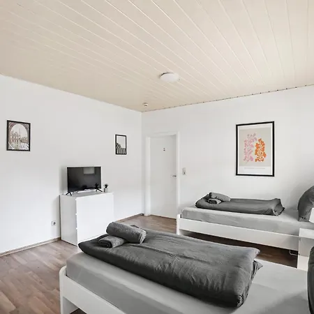 Monteur - Fuer Bis Zu 6 Personen In 63452 - Hu08a * Hanau