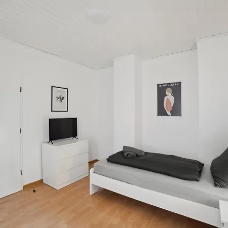 Apartment Monteur - Fuer Bis Zu 6 Personen In 63452 - Hu08a