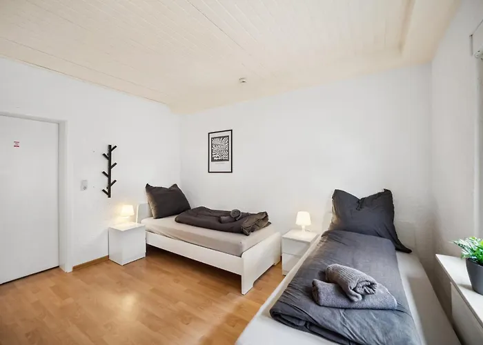 Monteur - Fuer Bis Zu 6 Personen In 63452 - Hu08a Lägenhet *