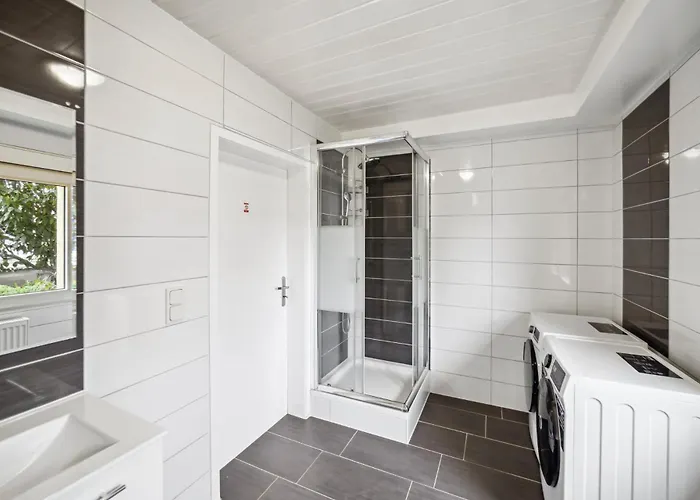 Monteur - Fuer Bis Zu 6 Personen In 63452 - Hu08a Lägenhet